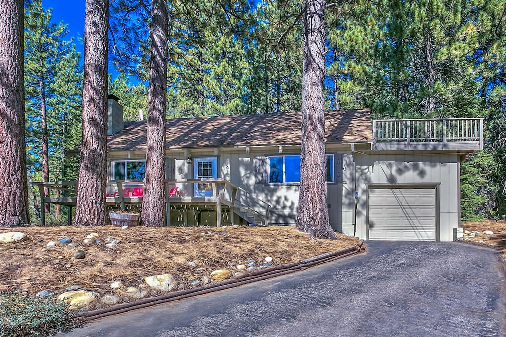 Quiet neighborhood that's close to everything fun to do in Tahoe.