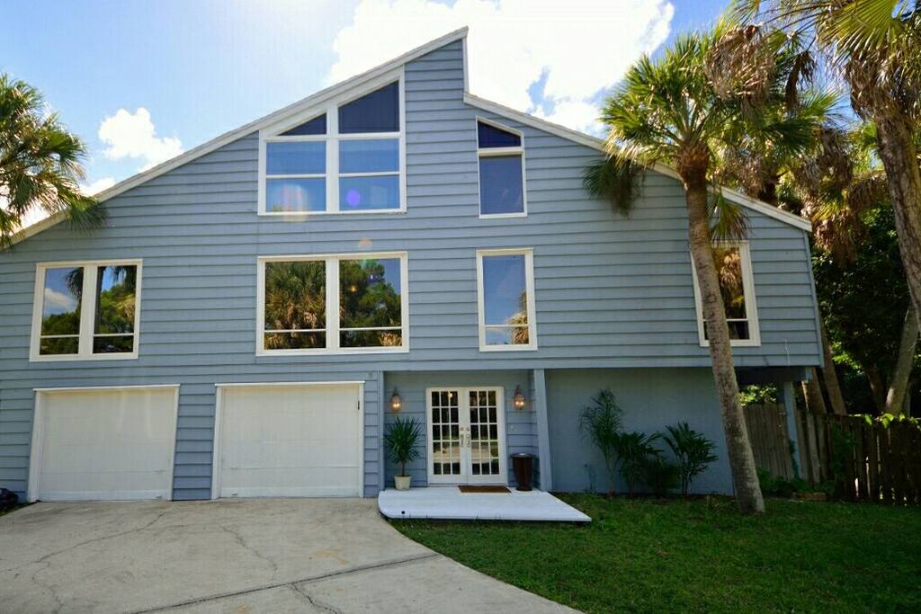 Welcome to our Relaxing Siesta Key Cottage☺