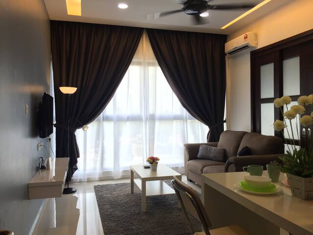 【HOT!】RentRadise Phoenix Suite【Danga Beach】