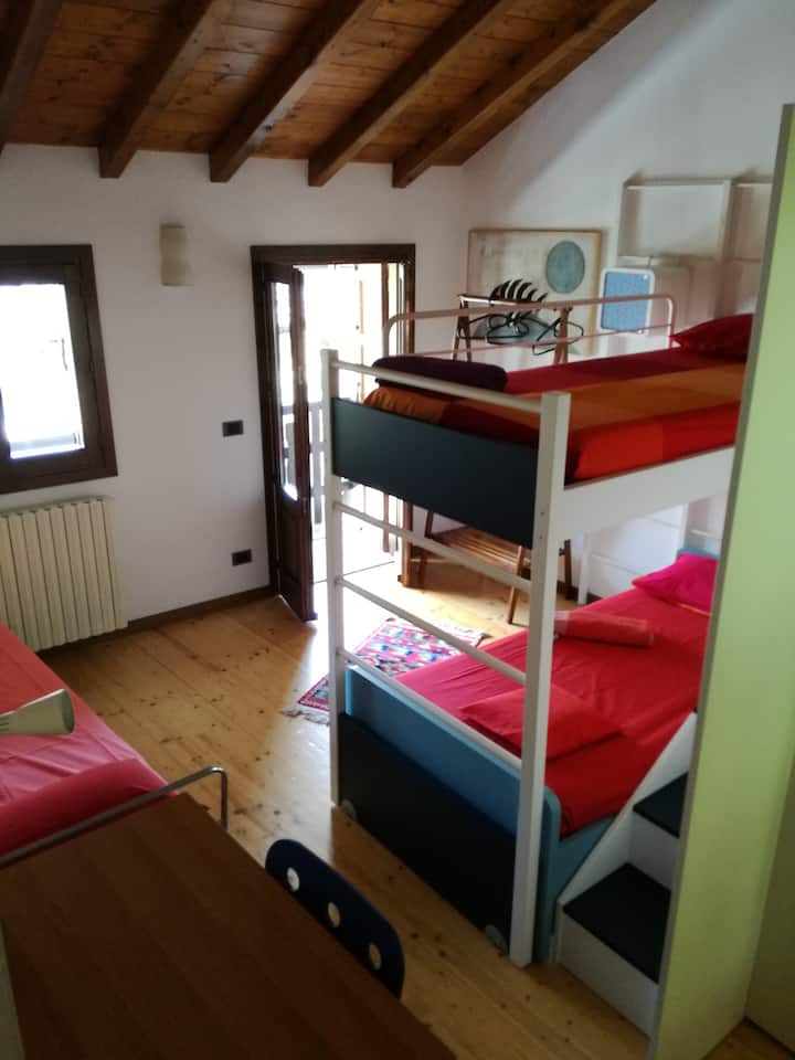 soba 2 ili 3 kreveta za jednu osobu