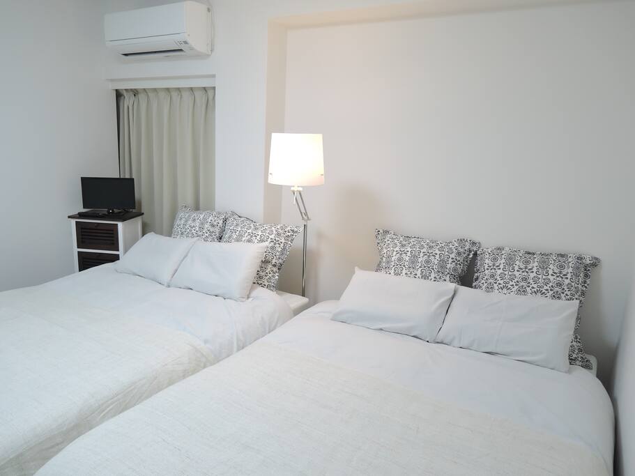 ゆったりとしたダブルベット!!
Double bed and spacious! !
넓은 더블 침대! !