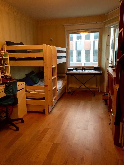 Sovrum med våningssäng