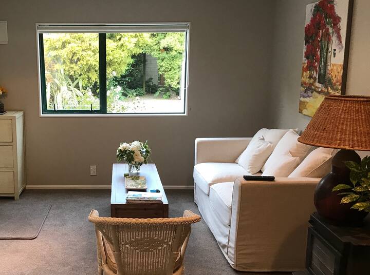 Rangiora 6 min away- quiet Self contained cottage