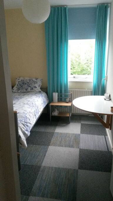 De logeerkamer met Pullman matras.