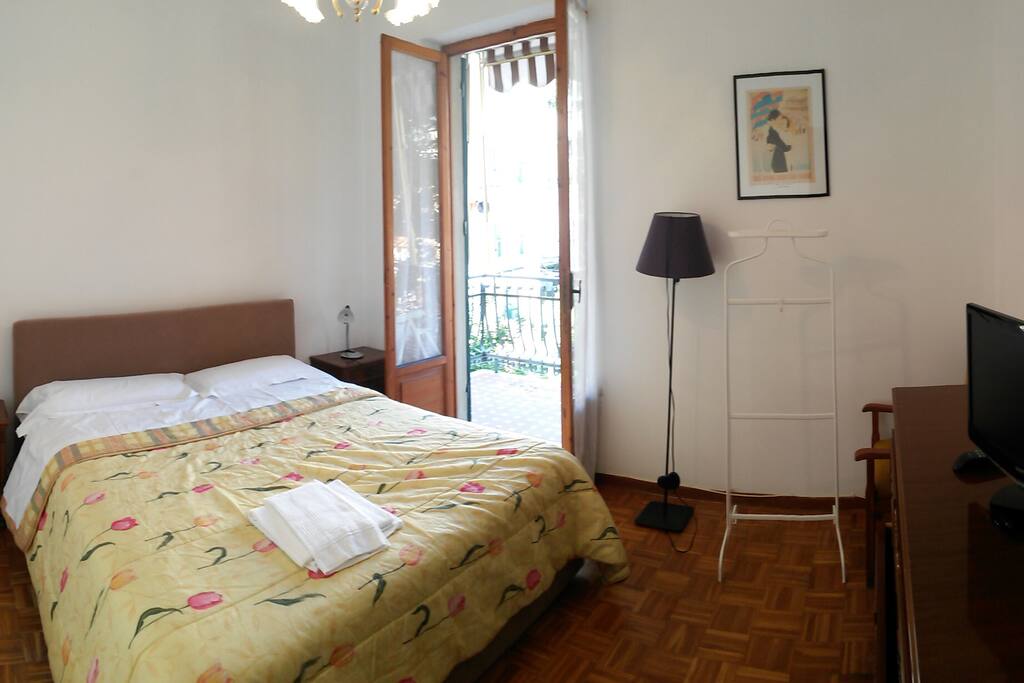 CAMERA 1