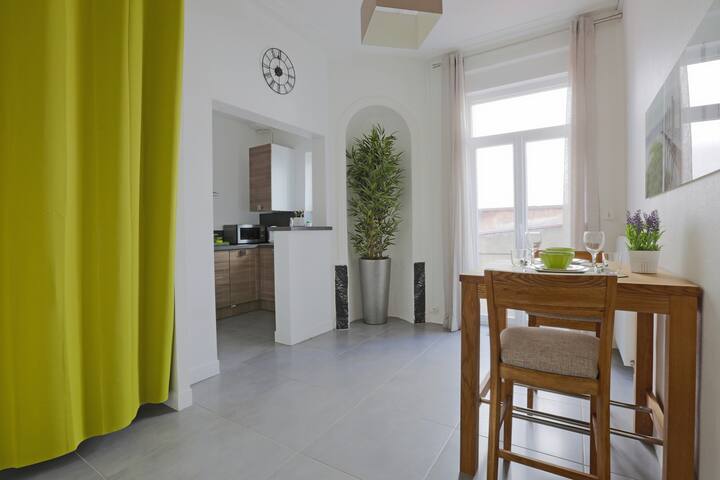 F2+ terrasse, Face au zoo du parc de la pépinière