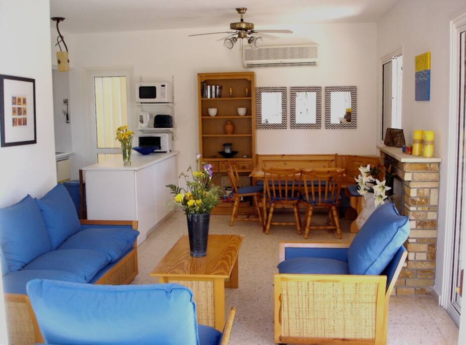 lounge and Dining