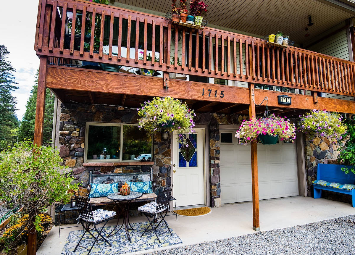 Bridal Veil B&B Deluxe Queen Room Bed and breakfasts for Rent in