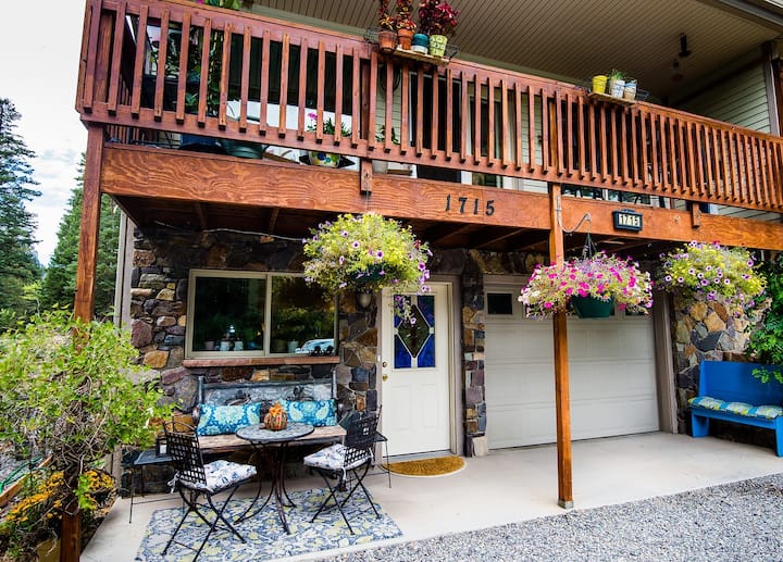 Bridal Veil B&B Deluxe Queen Room Bed and breakfasts for Rent in