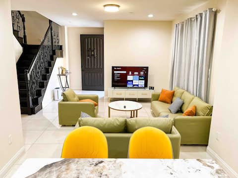 Top performing Airbnb: (C3)Centrally located btw Disney & Universal 8Bed in San Gabriel