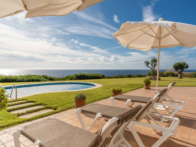 Spectacular front line villa in Binidalí, Menorca gallery image 2