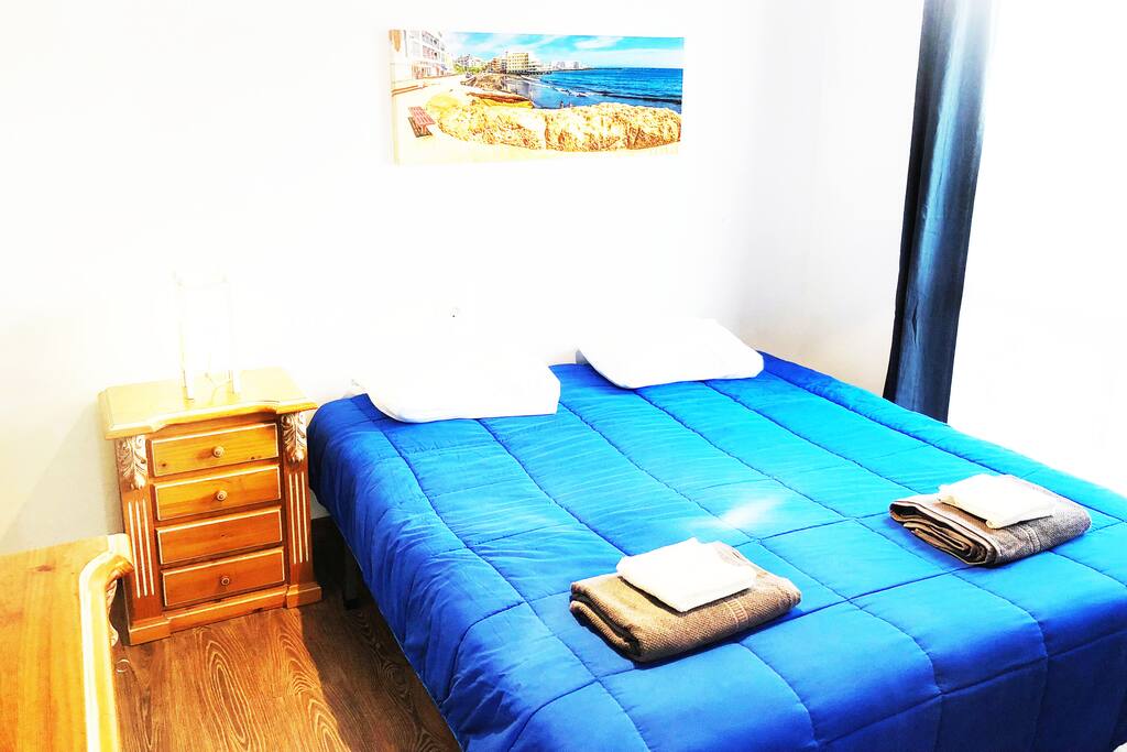 1st Double room : bright, elegant, brand new, renovated in December 2017! it has an access to a own private covered balcony / extra room with desk