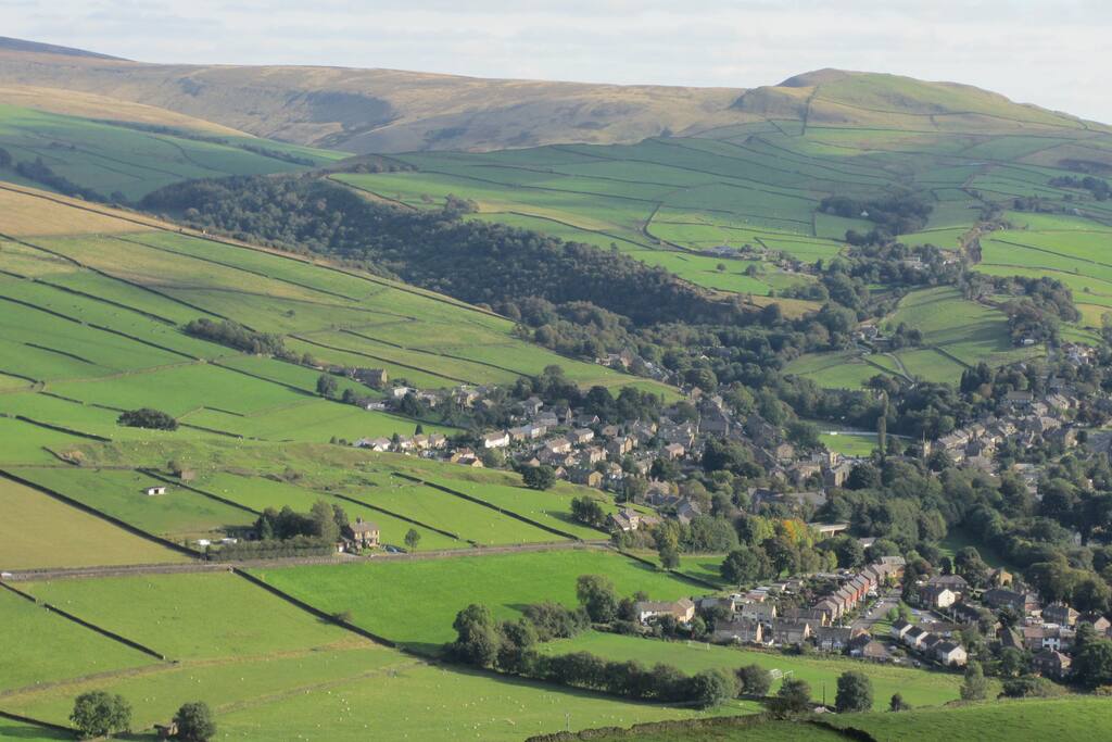 Hayfield village from Lantern Pike