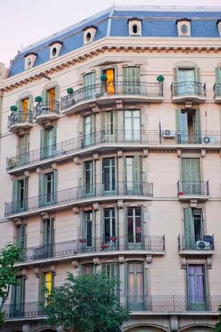 Céntric, Balconies & City view- Feel Heart of BCN gallery image 5