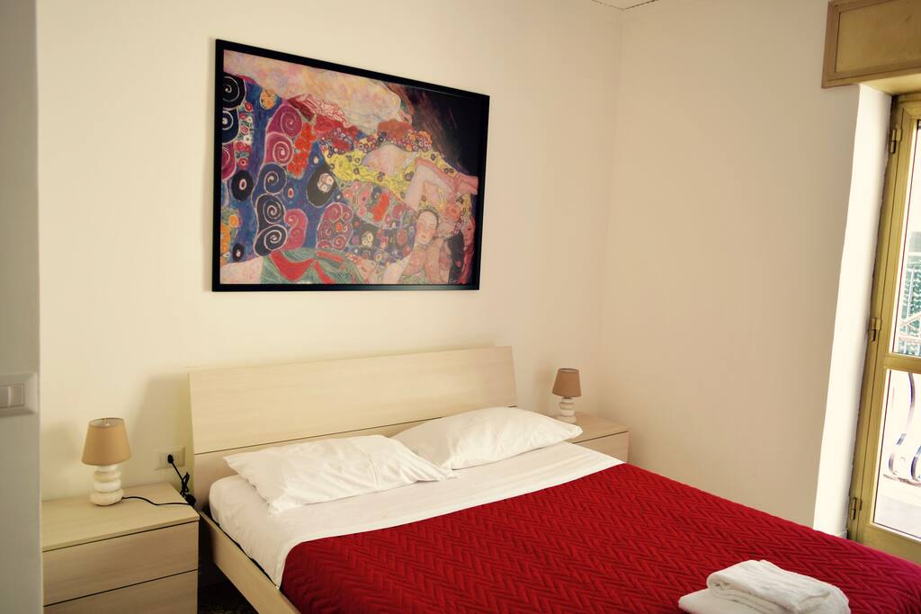 Prima camera da letto/First bedroom