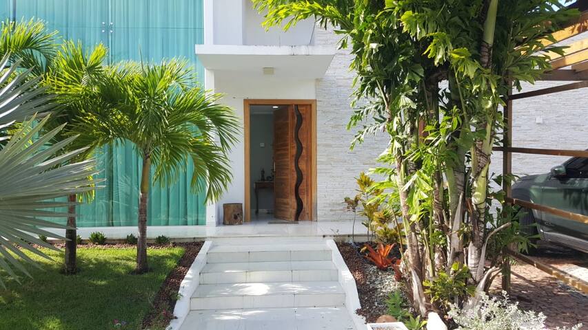 Entire home with 5 bedrooms in Camaçari - CASA TEMPORADA EM BUSCA VIDA
