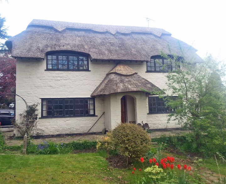 Traditional House in Quiet Area of Heswall Wirral Houses for Rent in