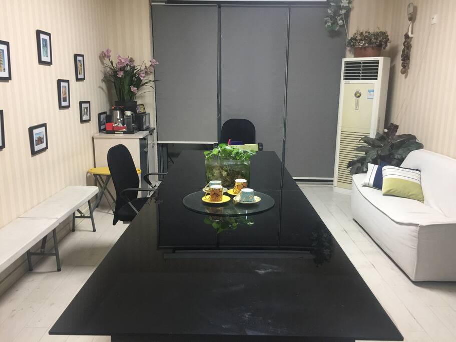 巨幕影院、聚餐、轰趴—-