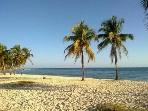 B&B The Family 2 Hab.  Playa Girón with WiFi
