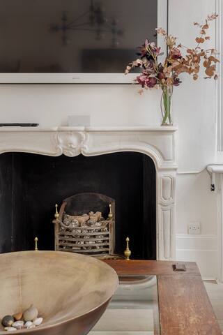 Chelsea 5/6 bedroom Family townhouse gallery image 3