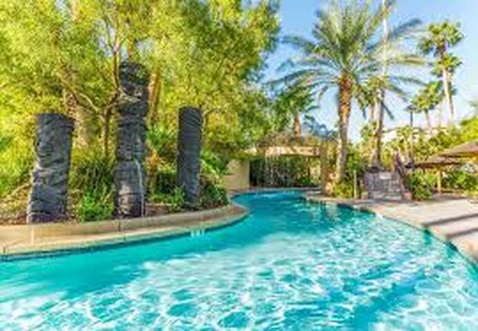 Tahiti Village On Las Vegas Strip! gallery image 3