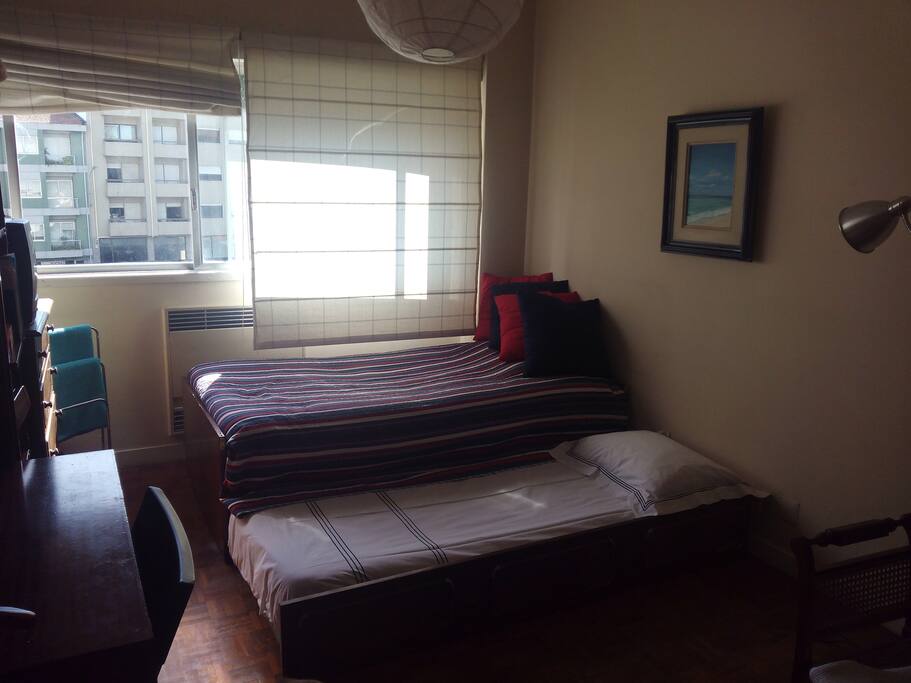 The room with 2 beds and you can stay in an extra bed