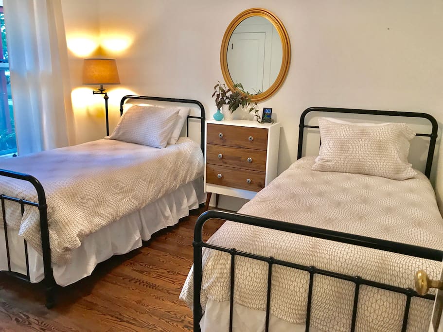 Two twin beds can accommodate into King size bed