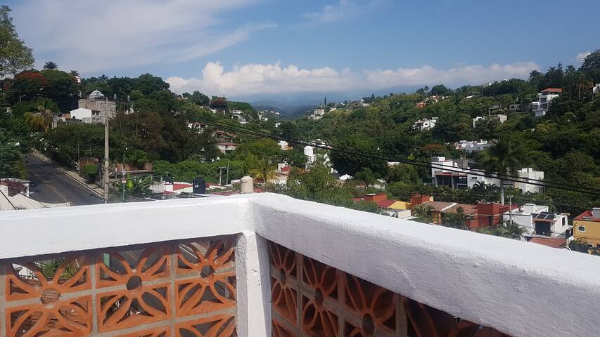 Entire home with 3 bedrooms in Cuernavaca - Hermosa casa con excelente vista panorámica