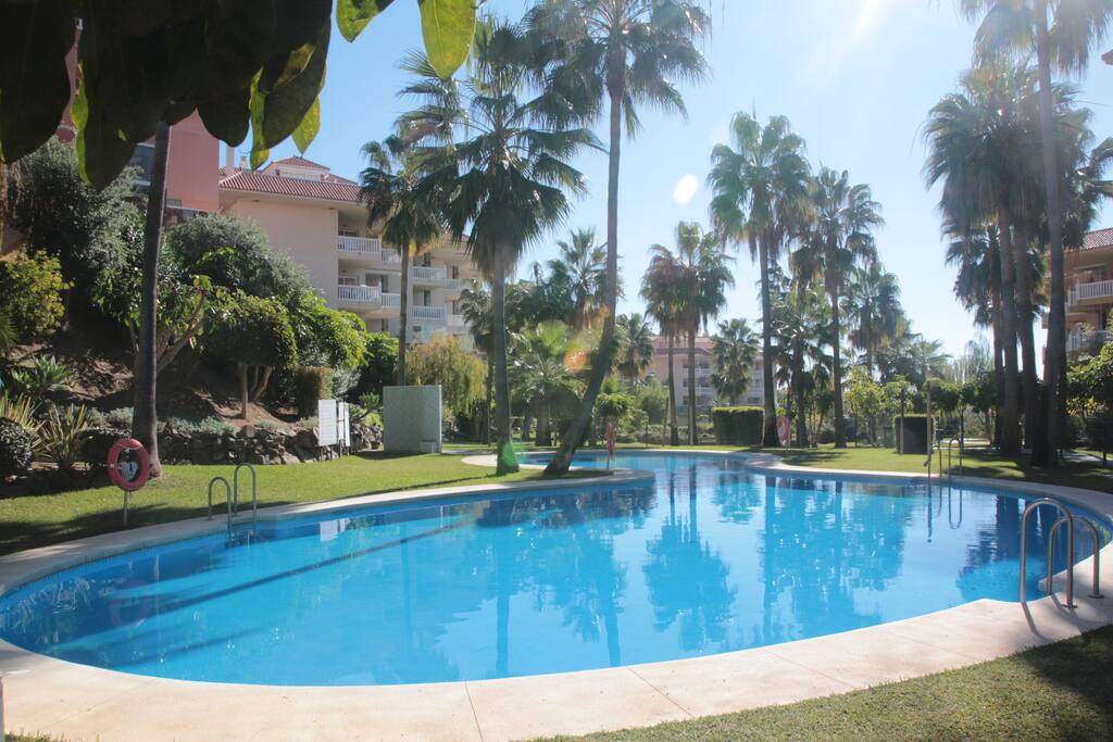 Small swimming pool/Piscina pequeña