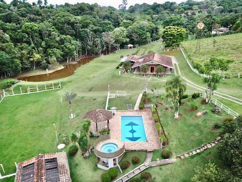 Imóvel de sucesso: Charming Farmhouse in the City of Jarinu em Jarinu