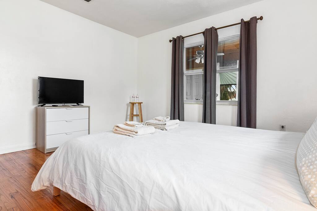 Smart TV with Netflix & Hulu Plus, as well as large closet with plenty of room.