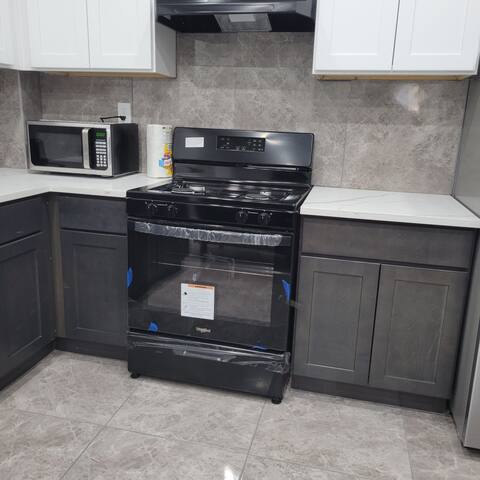 2. Renner 5 Bdrm & 2 Bthrm gallery image 2