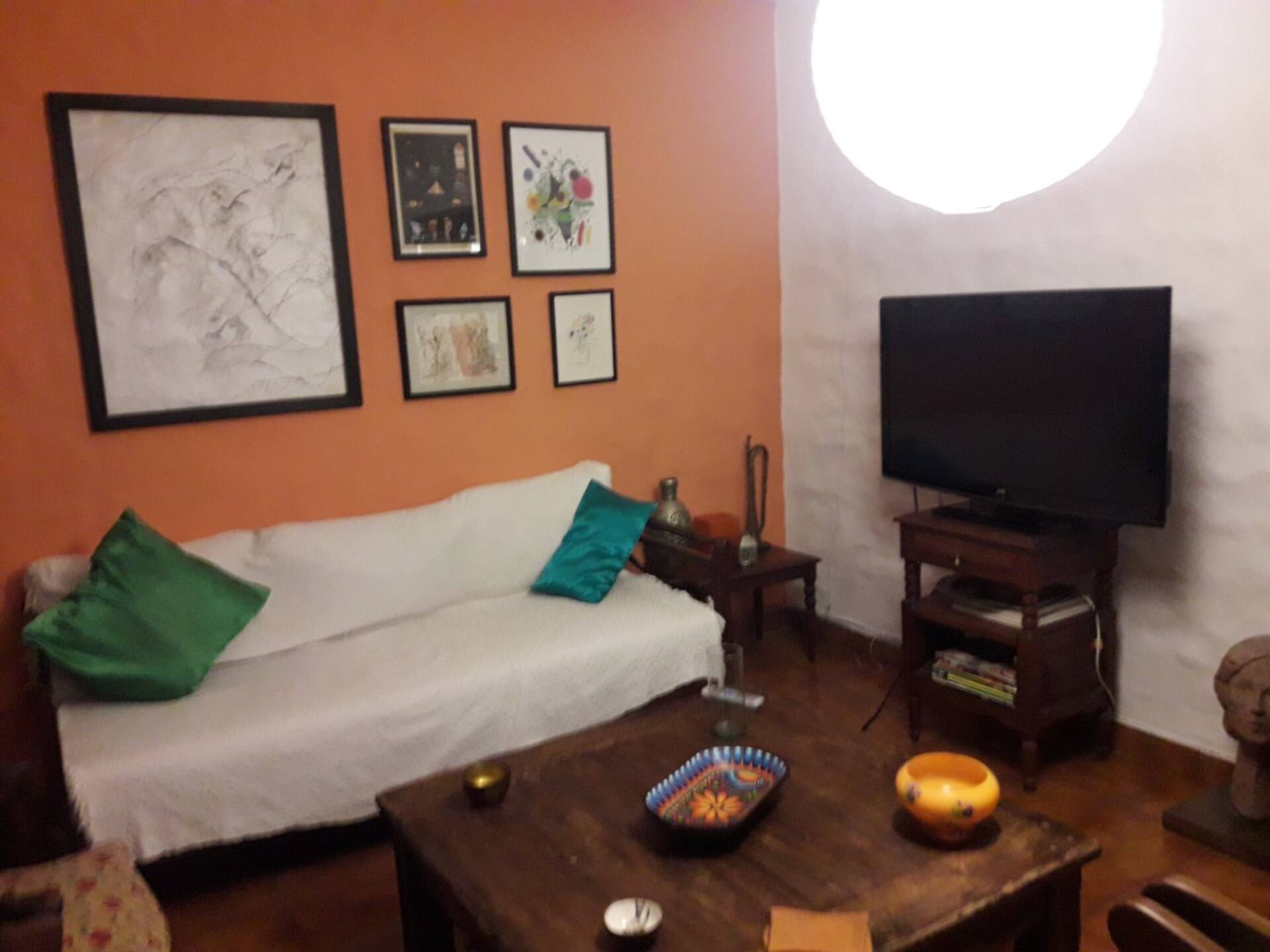 Private Room in Victoria/San Fernando