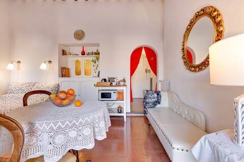 Wine house in Trastevere, old town, very quite