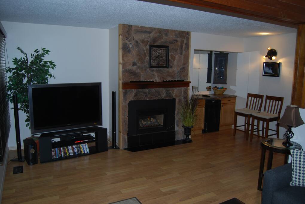 Level 2: Living room