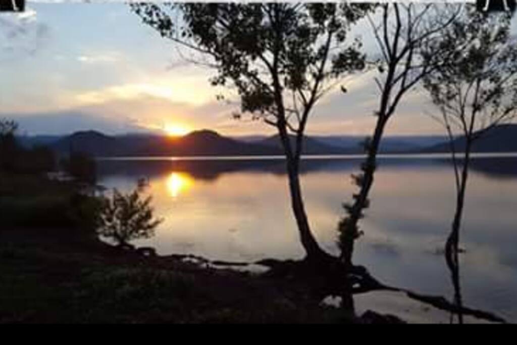 Le lac du Salagou