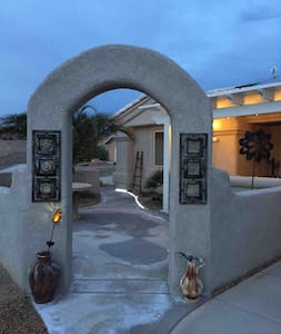 Havasu Oasis Guesthouse+kit+bath+private entrance