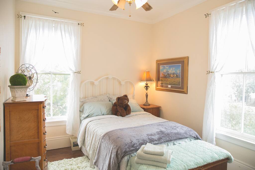Comfy Full size bed with Ralph Lauren bedding!