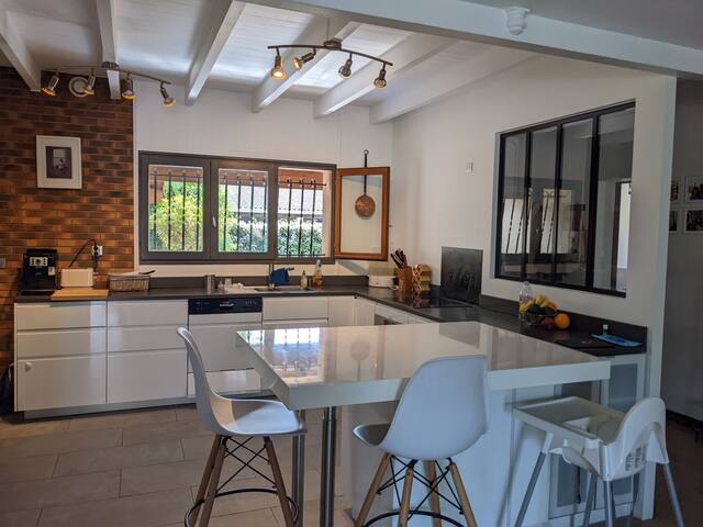 Magnifique maison avec piscine sécurisée gallery image 5