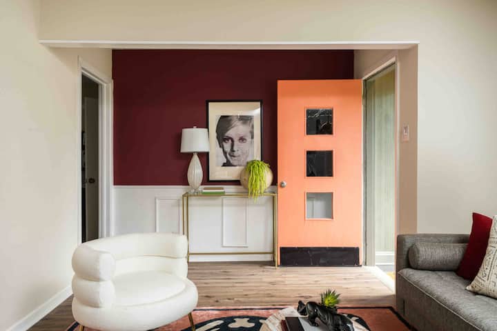 Welcome to Howdy Fieldhouse just 3 miles from Kyle Field. Vaš savršeni smještaj GameDay prikladan za obitelji. 2 dnevna boravka!