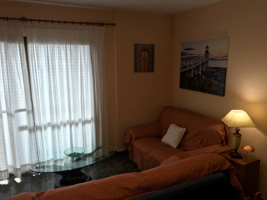 Salón.
Echa un vistazo a través de la aplicación #Street View
http://goo.gl/WfQAoK