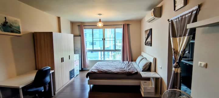 Ambienti i dhomës së gjumit