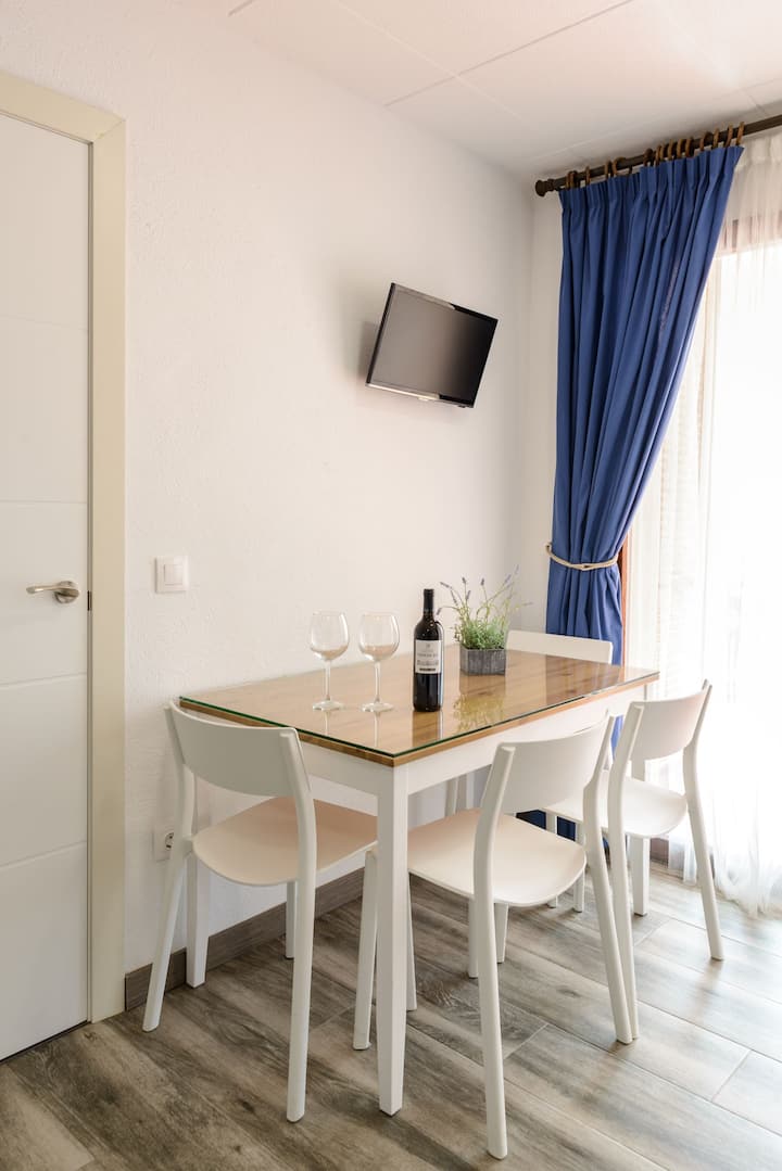 Port 27 (Sea View Apartment Modern) - Costa Brava