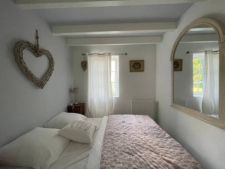 Piano terra - Camera piccola - letto 140 - vista giardino/piscina - accessibile senza scale 