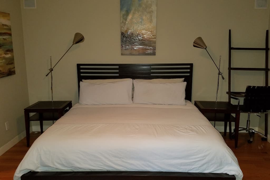 King bed in Garden Room