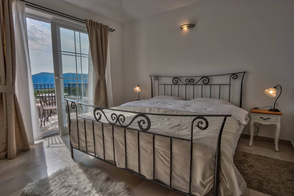 Wake up and have your coffee on the spacious balcony (20 m2) with pool view.