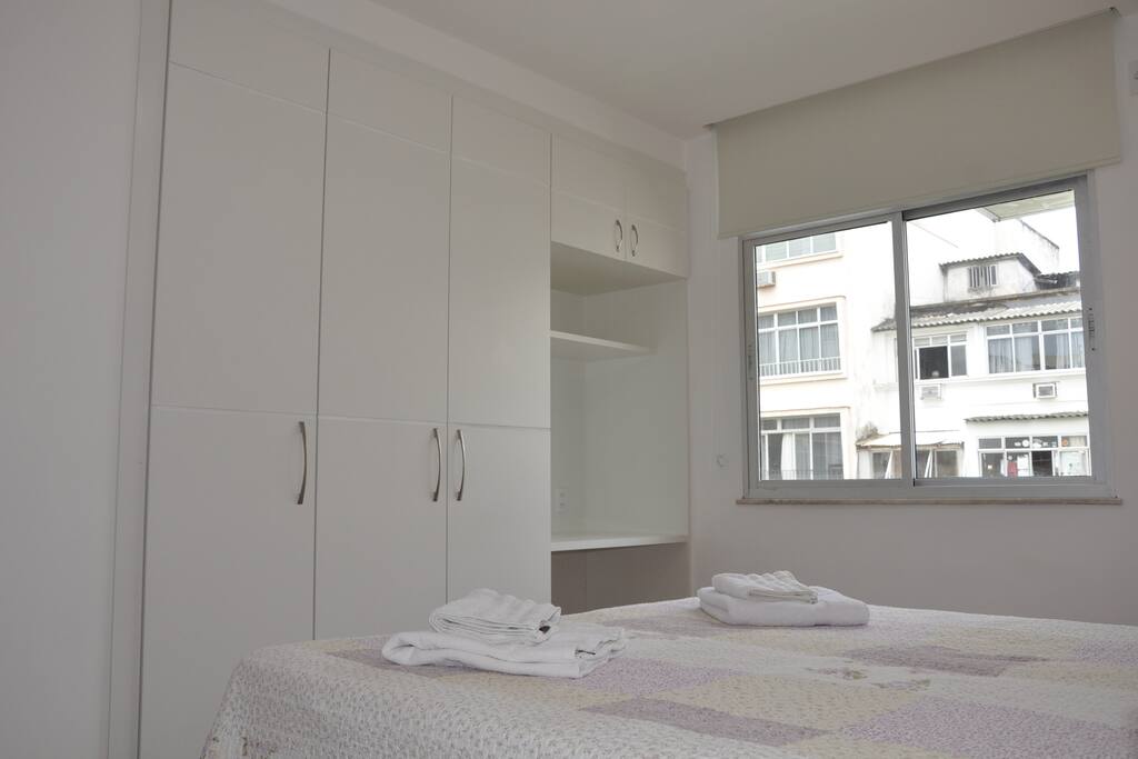 Quarto (cama de casal)