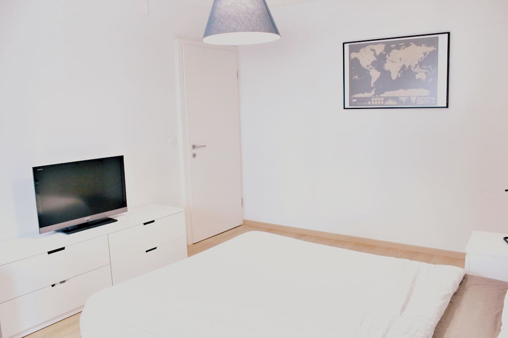 Guest bedroom