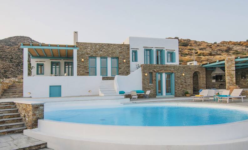 Magganari View Villa gallery image 3