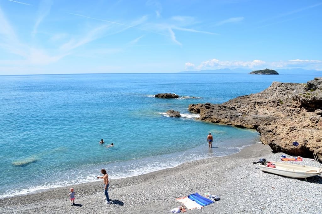 spiaggia a 600 metri